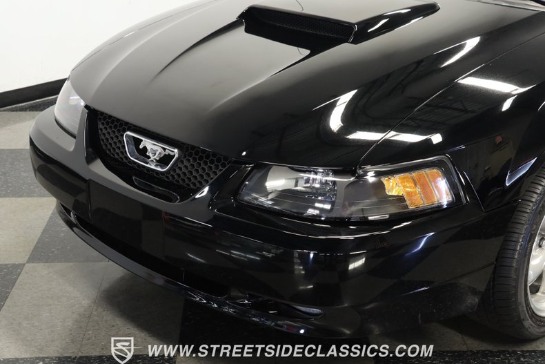 2002 Ford Mustang GT Convertible 19