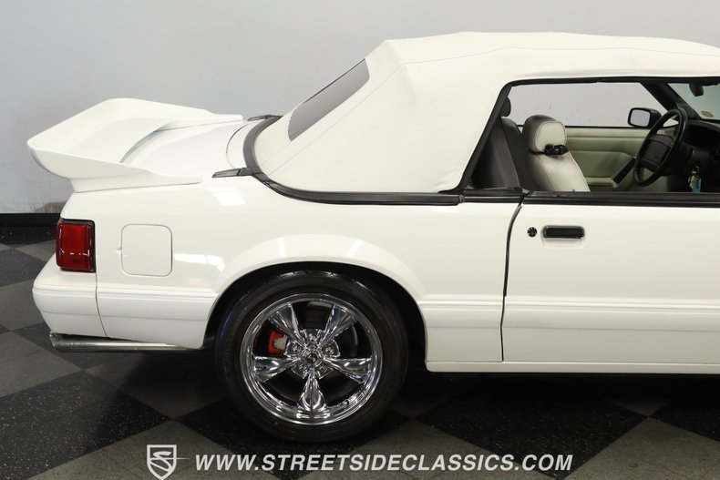 1993 Ford Mustang Convertible 27