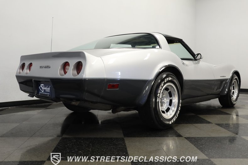 1982 Chevrolet Corvette  25