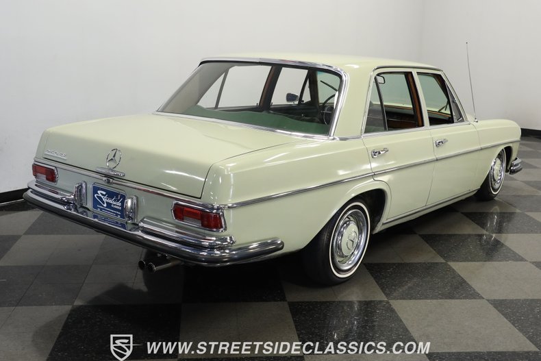 1967 Mercedes-Benz 250SE  10