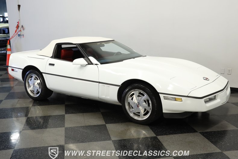 1989 Chevrolet Corvette Convertible 13