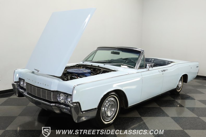 1967 Lincoln Continental Convertible 30