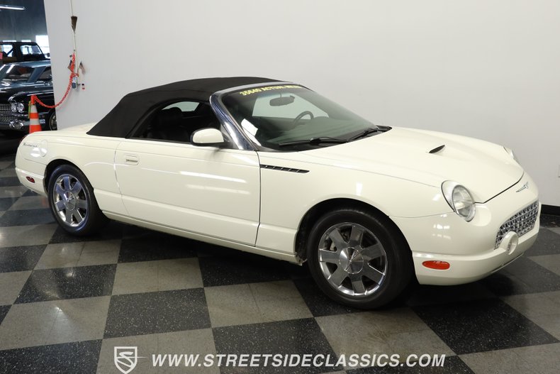 2002 Ford Thunderbird  14