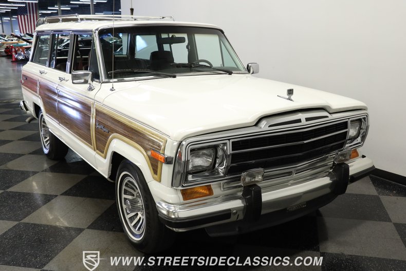 1988 Jeep Grand Wagoneer  15