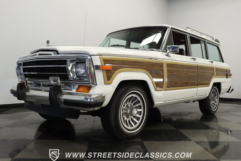 1988 Jeep Grand Wagoneer  20