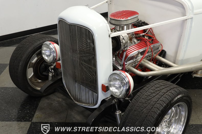 1932 Ford Highboy  18