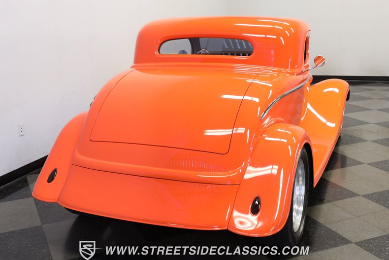 1933 Ford 3-Window Coupe 9