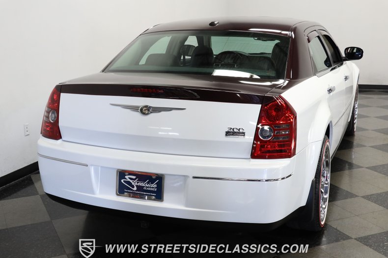 2010 Chrysler 300 Touring 9