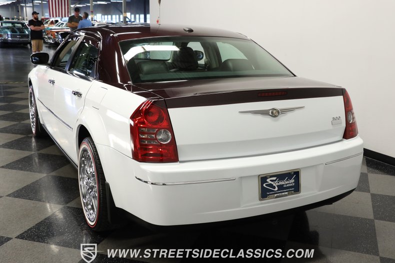 2010 Chrysler 300 Touring 7