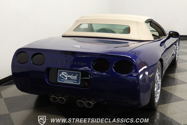 2004 Chevrolet Corvette Commemorative Edition Convertible 9