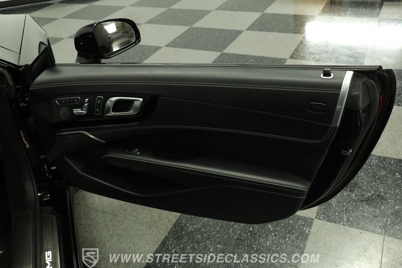2014 Mercedes-Benz SL 63 AMG 48