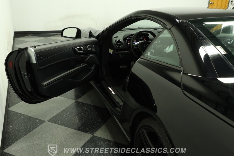2014 Mercedes-Benz SL 63 AMG 33