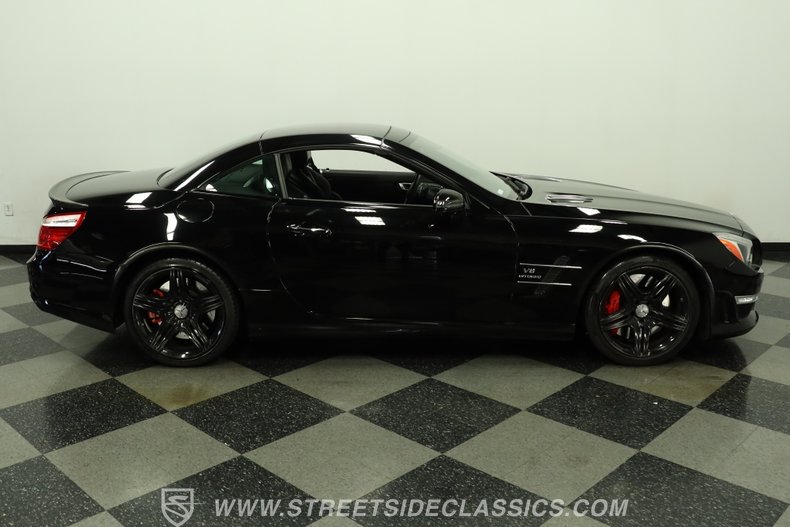 2014 Mercedes-Benz SL 63 AMG 13
