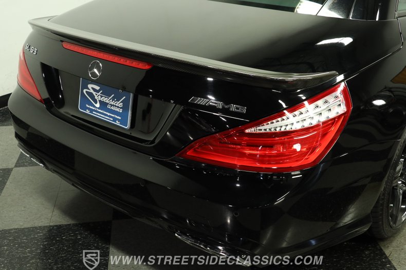 2014 Mercedes-Benz SL 63 AMG 25