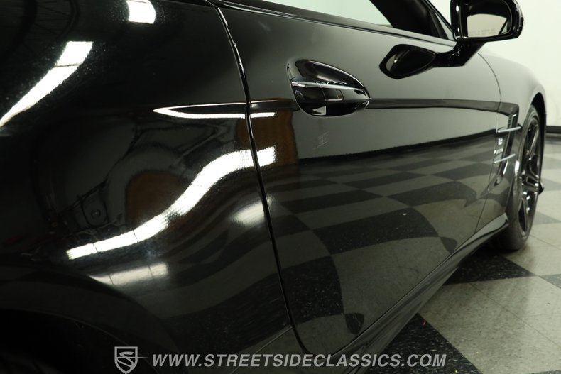 2014 Mercedes-Benz SL 63 AMG 27