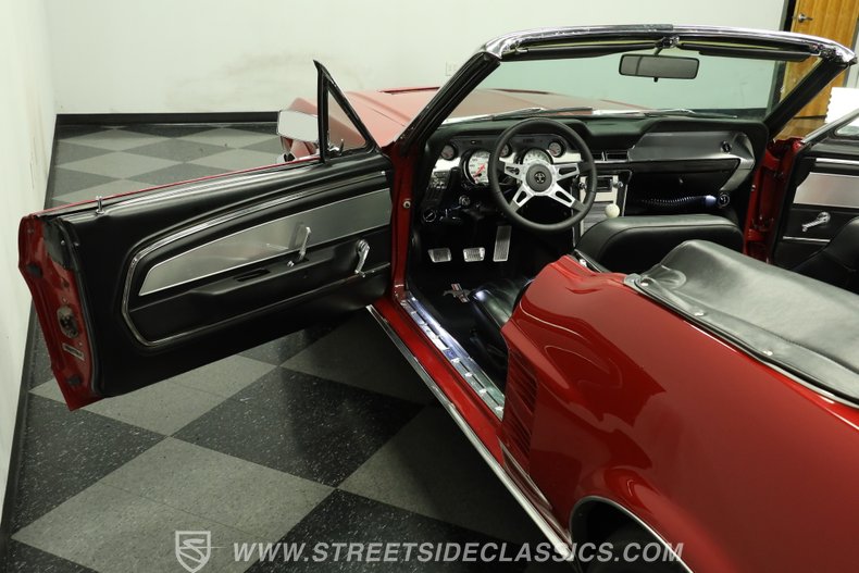 1967 Ford Mustang 33