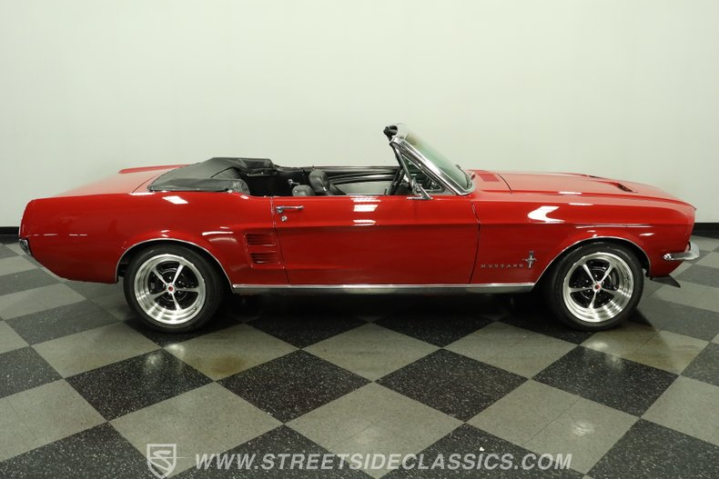 1967 Ford Mustang 13