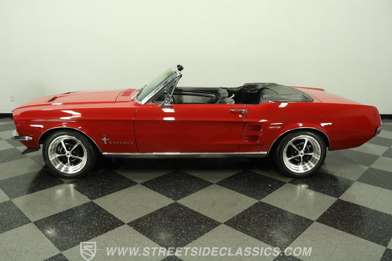 1967 Ford Mustang 2
