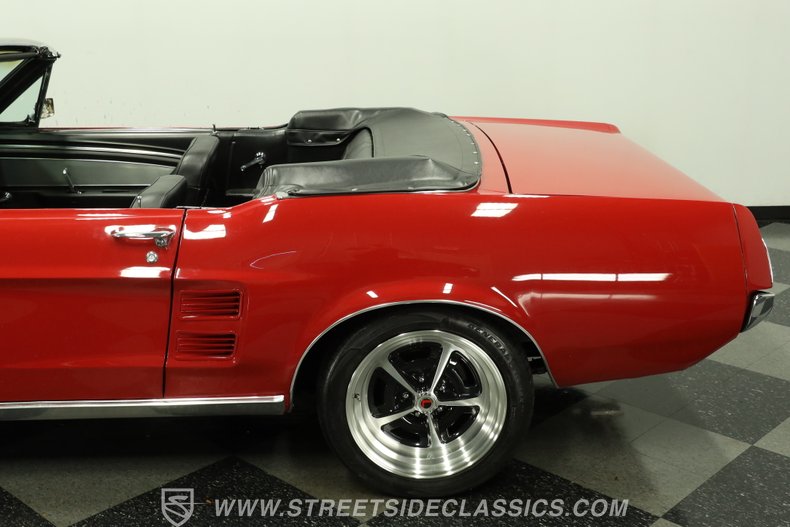 1967 Ford Mustang 24