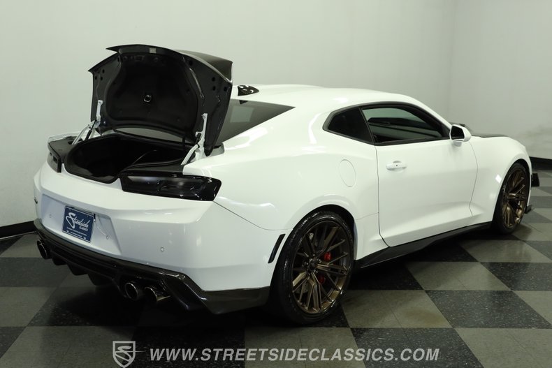 2018 Chevrolet Camaro 52