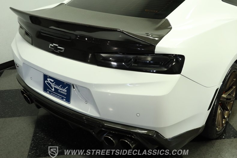 2018 Chevrolet Camaro 25