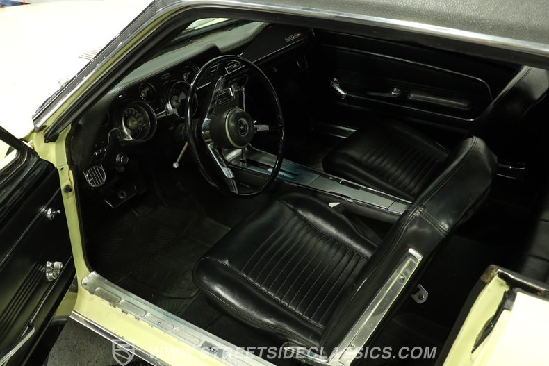1967 Ford Mustang 4