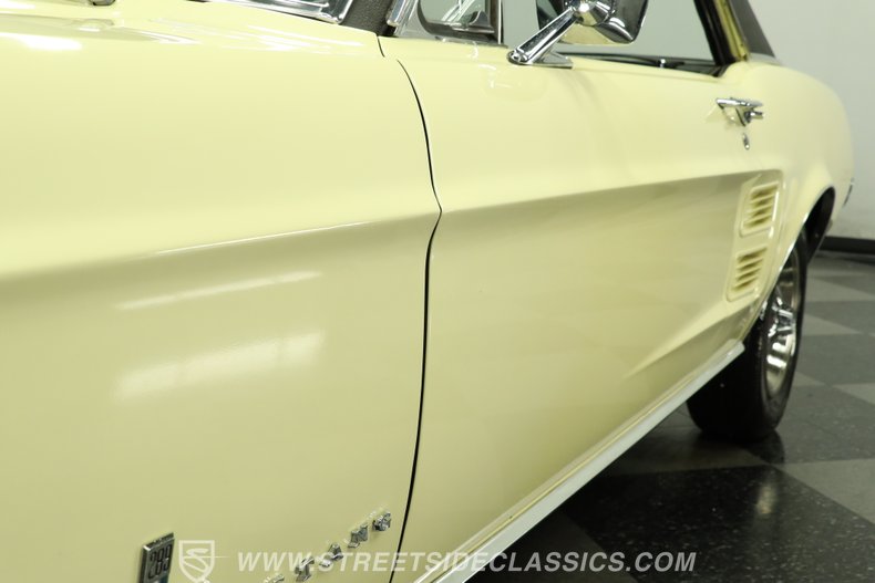 1967 Ford Mustang 22