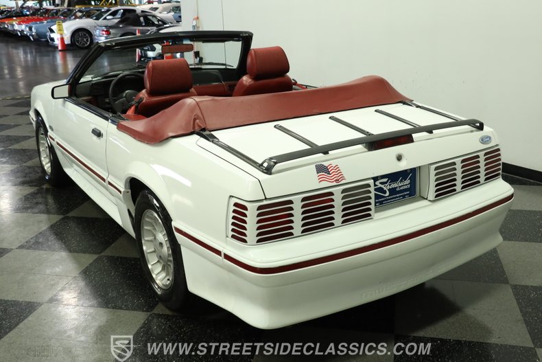 1987 Ford Mustang 8