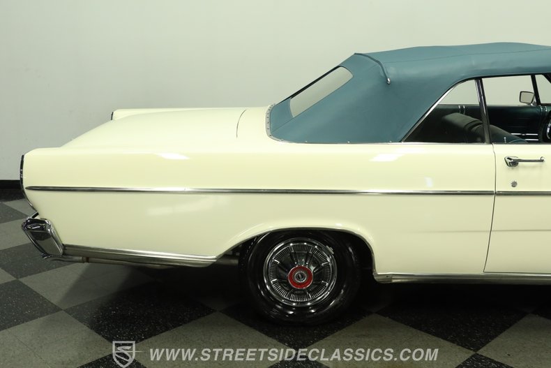 1965 Ford Galaxie 28