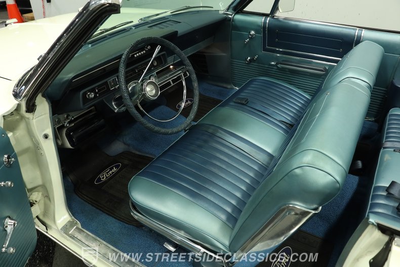 1965 Ford Galaxie 4