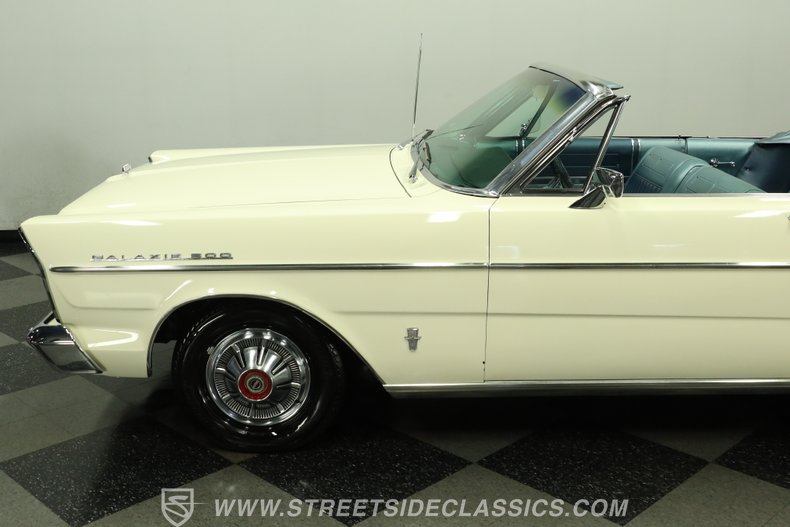 1965 Ford Galaxie 23