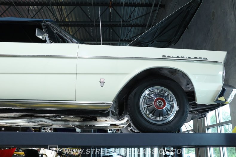 1965 Ford Galaxie 66
