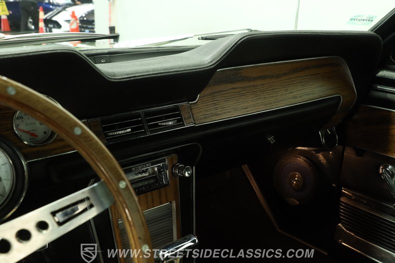 1967 Ford Mustang 41