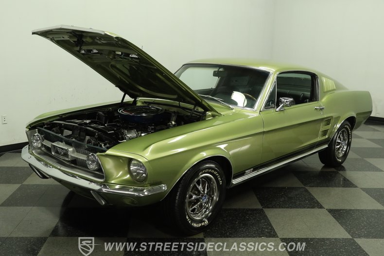 1967 Ford Mustang 30