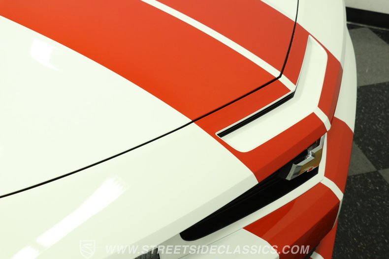2011 Chevrolet Camaro 74