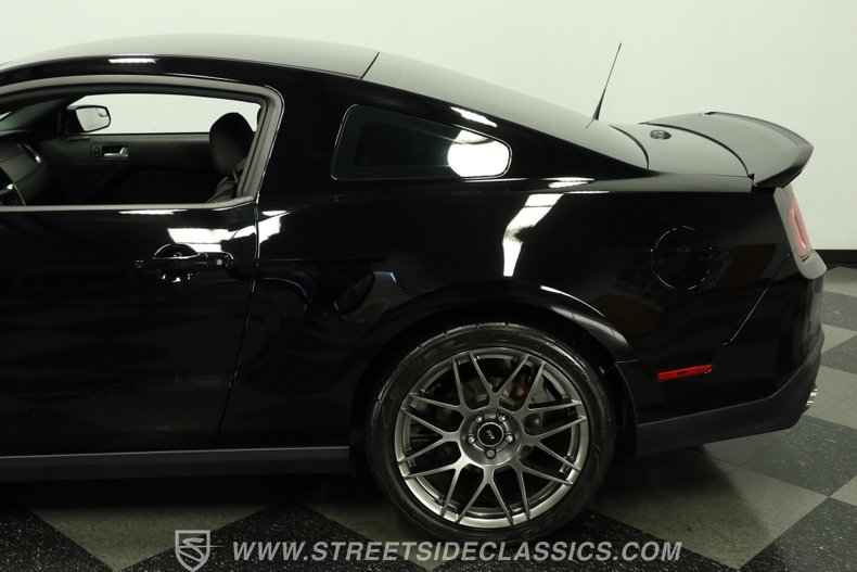 2012 Ford Mustang 24