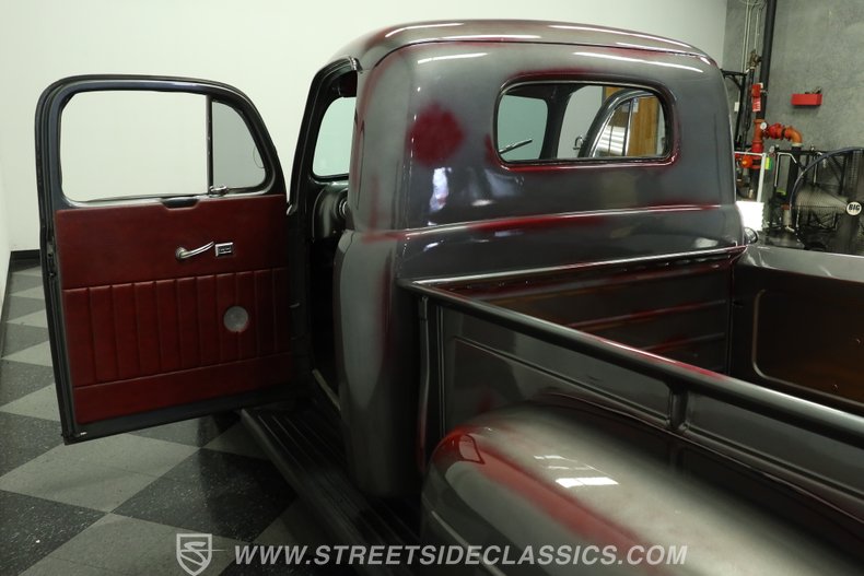 1949 Ford F-1 33