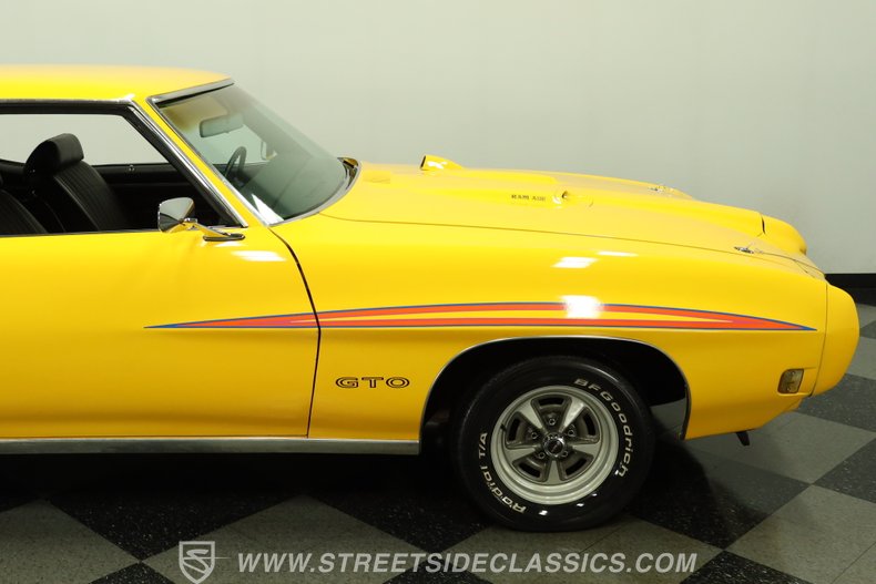 1970 Pontiac GTO 29