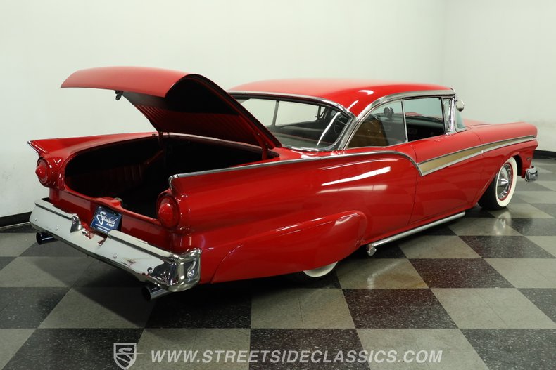 1957 Ford Fairlane 51