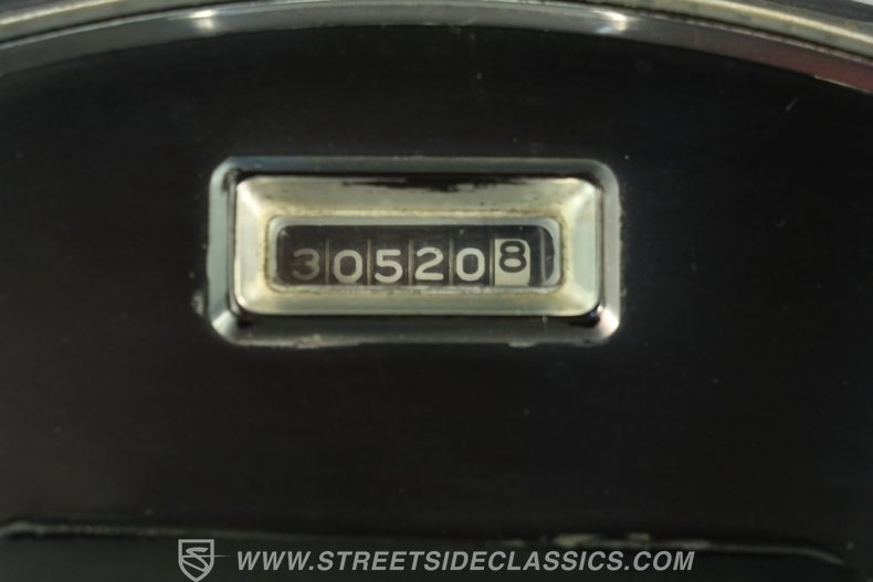 1957 Ford Fairlane 38