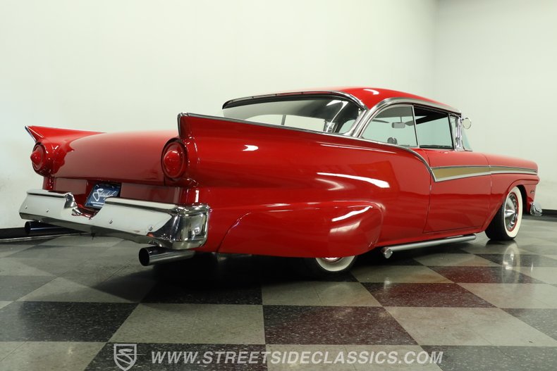 1957 Ford Fairlane 26
