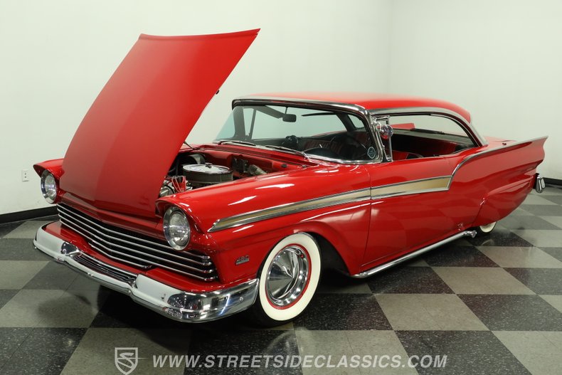 1957 Ford Fairlane 30