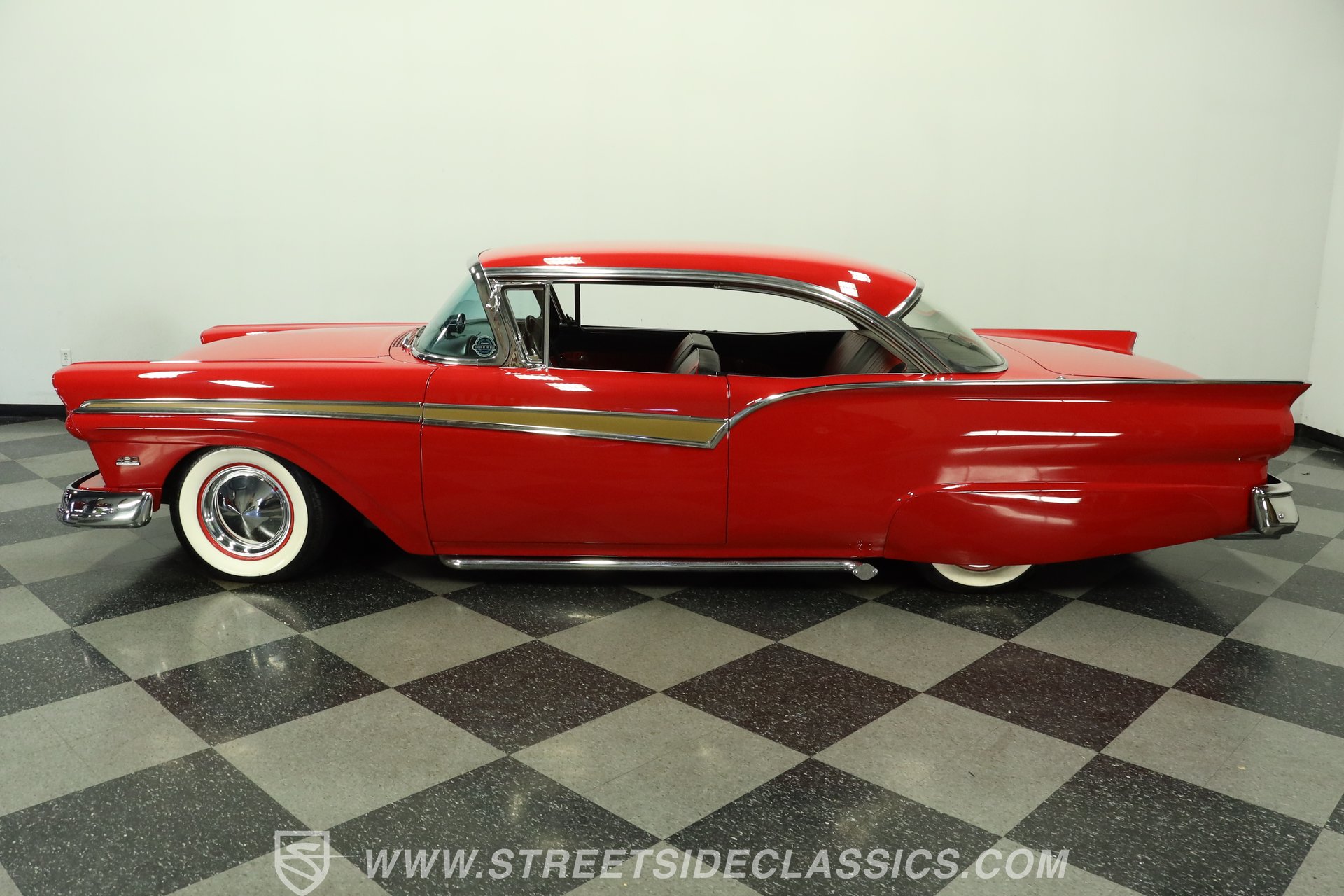 1957 Ford Fairlane | Classic Cars for Sale - Streetside Classics