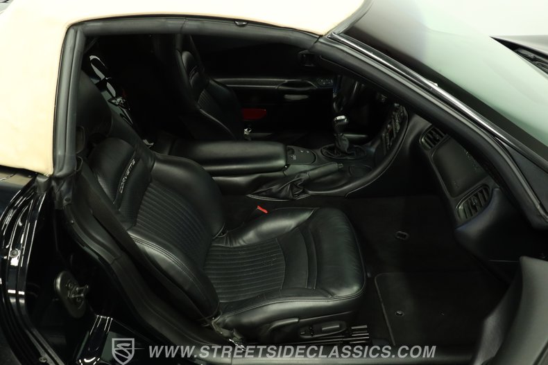 2002 Chevrolet Corvette 44