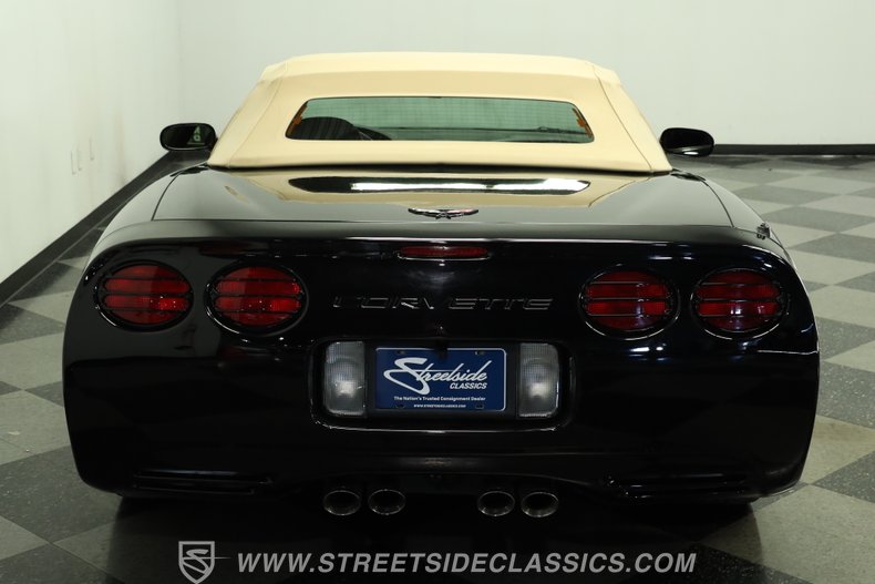 2002 Chevrolet Corvette 9