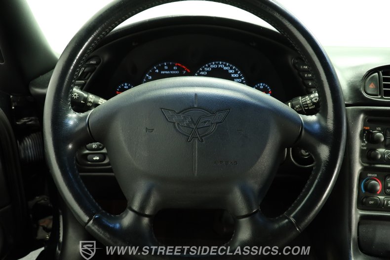 2002 Chevrolet Corvette 36