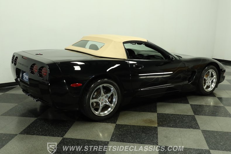 2002 Chevrolet Corvette 12