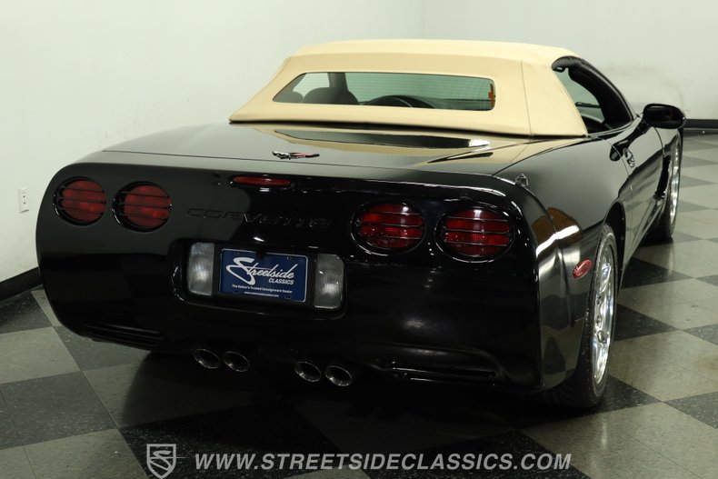 2002 Chevrolet Corvette 10
