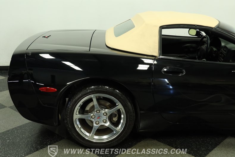 2002 Chevrolet Corvette 28