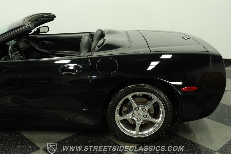 2002 Chevrolet Corvette 24